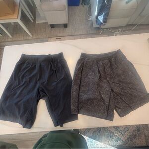 lululemon athletica Men's Athletic Shorts - Black & Charcoal and Pace Breaker